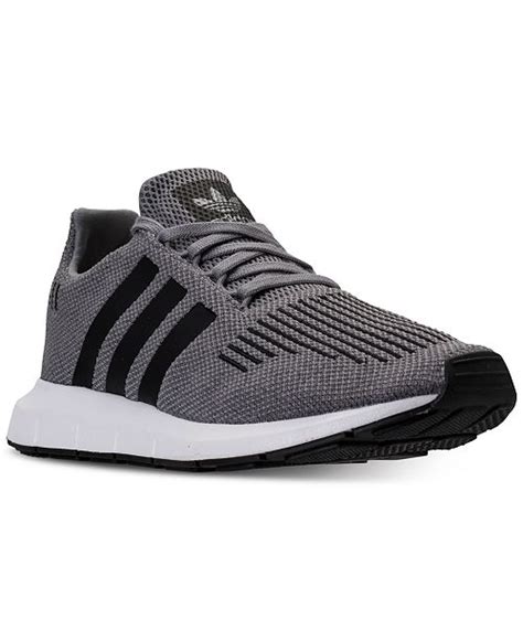 men's swift run casual sneakers